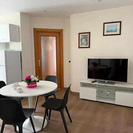 Apartament Arene *
